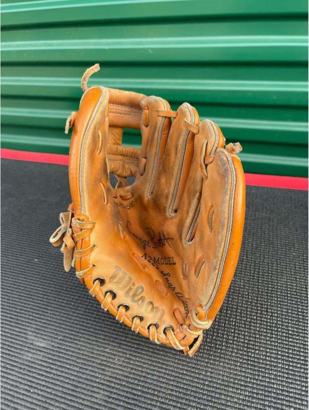 Vintage Wilson George Brett Signature Model A2225 Leather Baseball Glove RHT